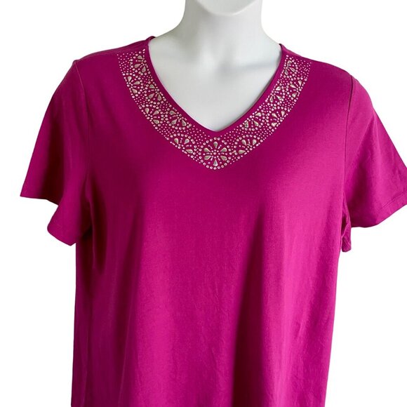 Coral Bay Woman 1X Fuchsia Top With Rhinestone Embellished V-Neck NEW - Picture 5 of 9